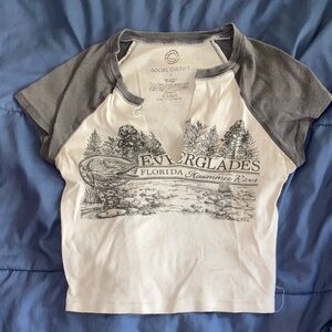 Gray and White Everglades T-Shirt